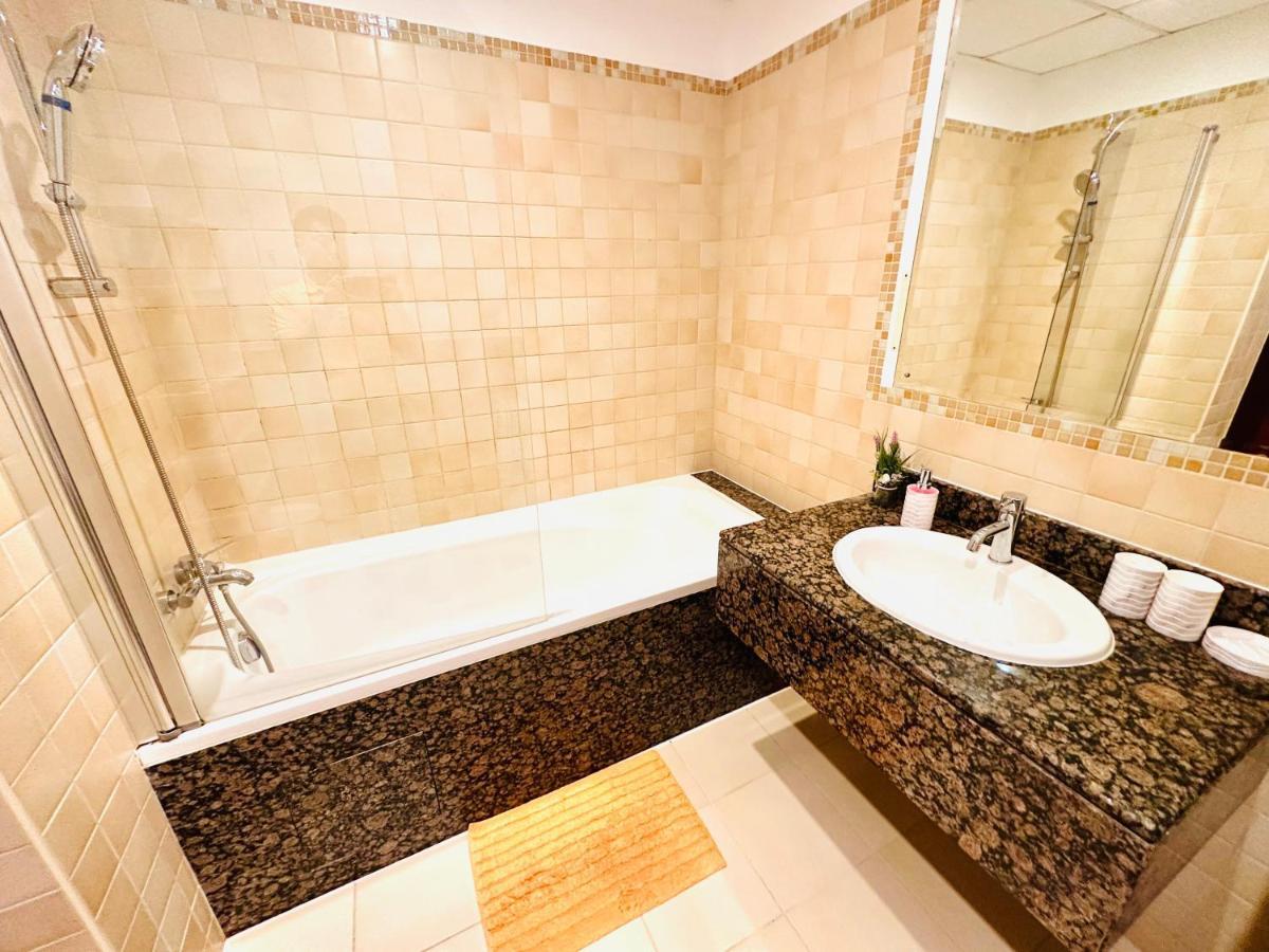 Luxury Casa - Indigo Sea View Apartment Jbr Beach 2Br Dubái Exterior foto